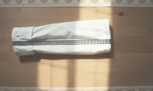 Jak zmierzyć długość rękawa? Poradnik krok po kroku