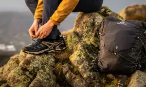Buty w Bieszczady: Jak wybrać idealne na błotniste szlaki?