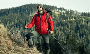 Kije trekkingowe: Jaki wybrać? Poradnik, materiały, długość