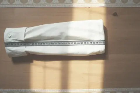 Jak zmierzyć długość rękawa? Poradnik krok po kroku