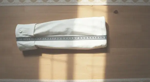 Jak zmierzyć długość rękawa? Poradnik krok po kroku