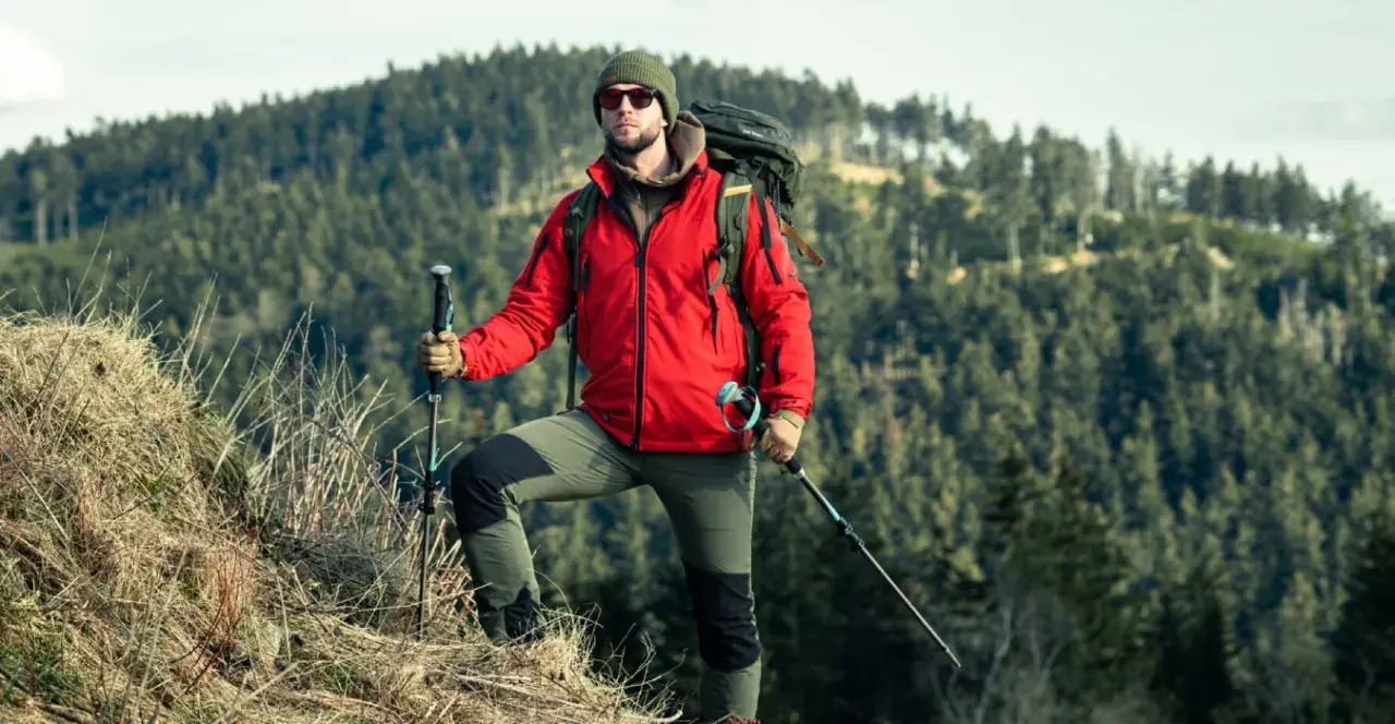 Kije trekkingowe: Jaki wybrać? Poradnik, materiały, długość