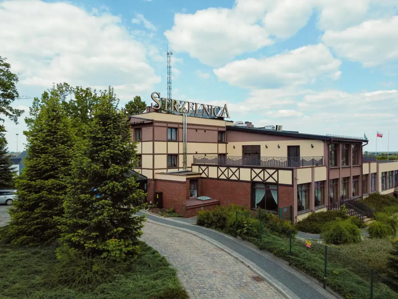 Zdjęcie Hotel Strzelnica Kochcice: Oferta Groupon szczegóły i opinie