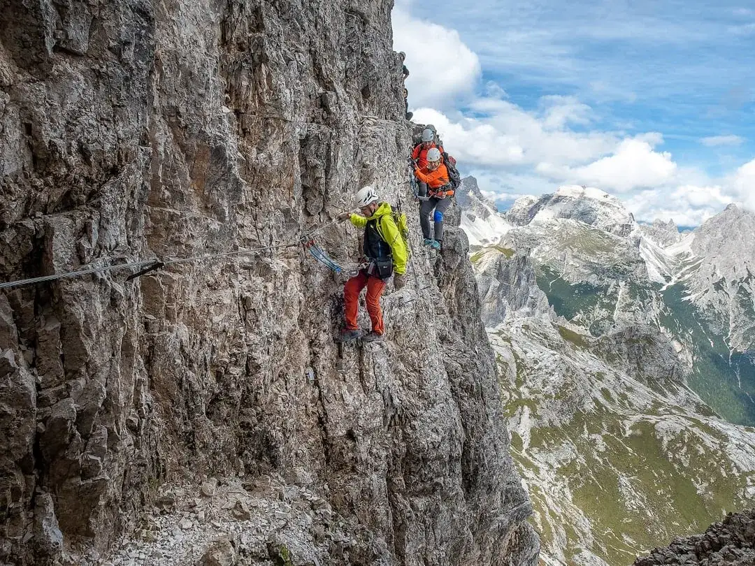 Zdjęcie Via ferrata: czym jest, jak zacząć i sprzęt. Poradnik